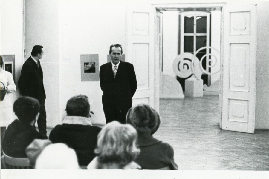 Zahájení výstavy, mluví arch. Jaromír Chleborád.